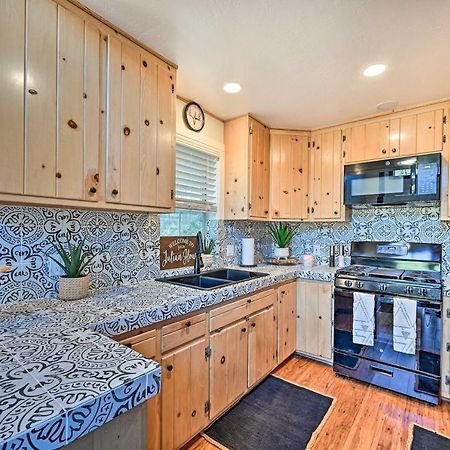 Inviting Julian Home With Scenic View And Hot Tub Exterior photo